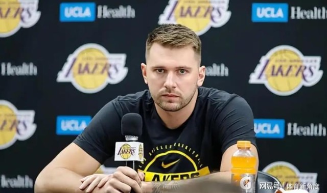 乐鱼体育官网入口-天呐！湖人被爆内讧！这次与詹姆斯无关...