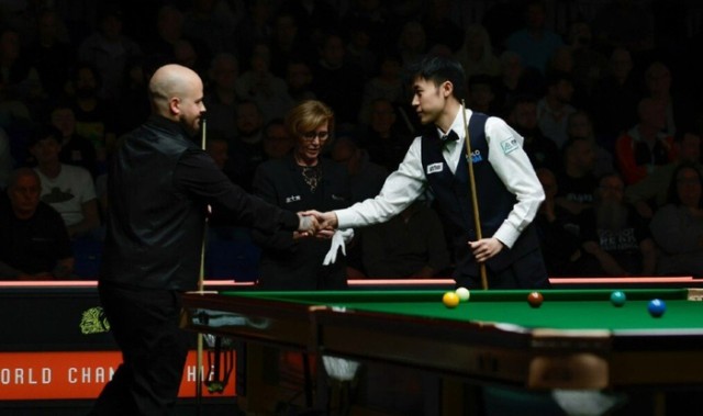 乐鱼体育官网入口-一杆轰下157万元奖金！斯诺克世锦赛资格赛：中国新星打出满分杆|常冰玉|赛季|单杆|比赛|大师赛_新浪体育_新浪新闻